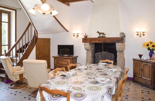 Plancoet House | Cozy Home In Plancoet With Wifi