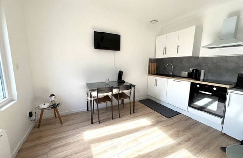 Saint-Dizier Apartment | Cozy Maisonette in St-Dizier with Parking