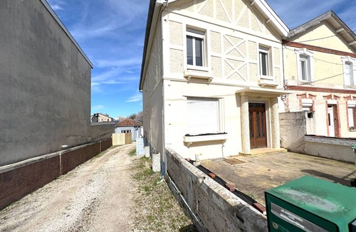 Saint-Dizier Apartment | Cozy Maisonette in St-Dizier with Parking