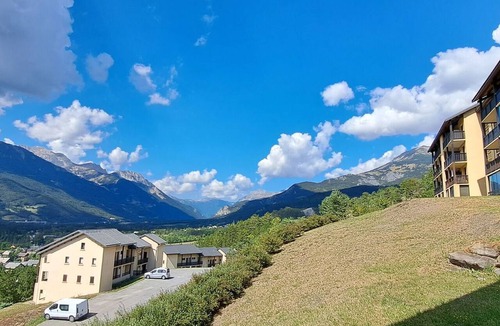Barcelonnette Apartment | Cozy Mini T2 in Barcelonnette - For 4, sunny balcony