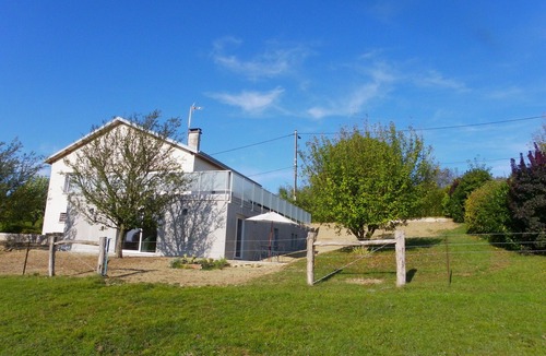 Contrexeville Cottage | Cozy Modern Cottage with Garden, Near Thermal Baths and City Center
