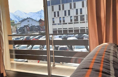 Pla d'Adet Apartment | Cozy Studio Cabine for 6 - Ski-In/Ski-Out, Balcony, Parking, WiFi - Saint-Lary-Soulan