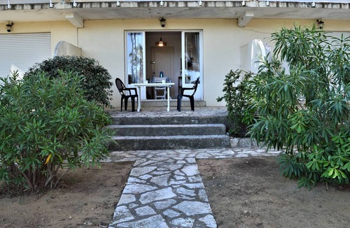 Villars-Colmars Apartment | Cozy Studio for 2 with Garden, Near Beach, Parking, and Free Summer Shuttle in Cavalaire