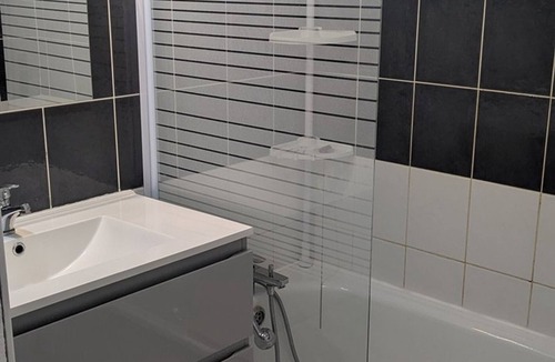 Orcieres-Merlette Apartment | Cozy Studio for 4 in Orcières Merlette – Close to Slopes and Sports Center, South-Facing Balcony