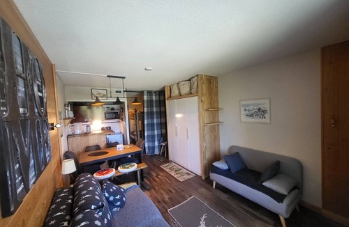 Montgenevre Apartment | Cozy Studio for 4 at the Foot of Montgenèvre Slopes with Balcony and Ski Storage