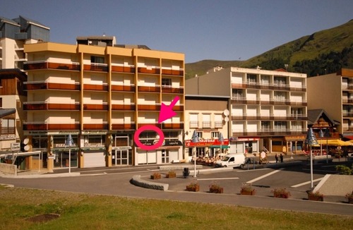 Eaux-Bonnes Apartment | Cozy studio for 4 in Gourette, pets allowed
