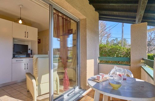 Barbotan-les-Thermes Apartment | Cozy T1 Bis studio for 2, Wi-Fi and parking, pets allowed