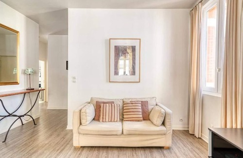 Saint - Aubin - Dupuy Apartment | Cozy Vacation Rental in Toulouse, France