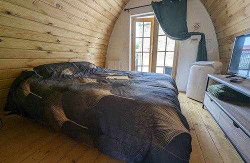 Saint-Eulien House | Cozy Wooden Cabin with Terrace and Parking in Renovated Family Property