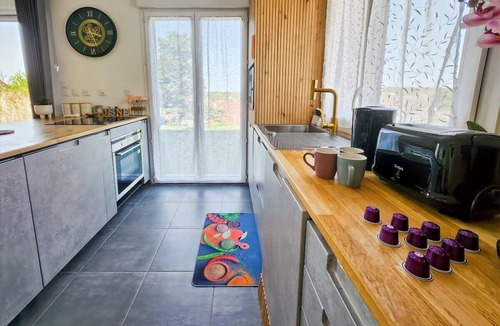 Villiers-sur-Morin Villa | Crystal House - Family Home, Private Garden, 15 Minutes from Disneyland