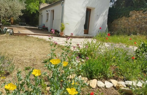 Les 3 Ponts House | Dans un Écrin de Verdure , Mazet et Piscine Privée Sans Vis-à-vis