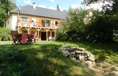 Prechac House | Delightful & relaxing 6 bedroom house, in the mountains with skiing near by