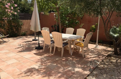 Sanary-sur-Mer Villa | Detached villa in residential area, beach and shops nearby