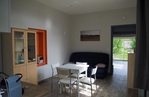 Witry-les-Reims Apartment | Deux pièces avec terrasse, vue jardin