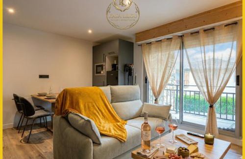 Saint-Lary-Soulan Apartment | Dolce Vita - Idéal Couple - Balcon - Calme - Randonnée & Cyclisme - Nature - Esprit Appart'hotel - Détente et Therme à proximité - OFFRE SPÉCIALE PRINTEMPS