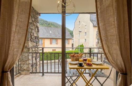 Saint-Lary-Soulan Apartment | Dolce Vita - Idéal Couple - Balcon - Calme - Randonnée & Cyclisme - Nature - Esprit Appart'hotel - Détente et Therme à proximité - OFFRE SPÉCIALE PRINTEMPS