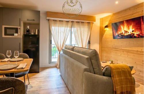 Saint-Lary-Soulan Apartment | Dolce Vita - Idéal Couple - Balcon - Calme - Randonnée & Cyclisme - Nature - Esprit Appart'hotel - Détente et Therme à proximité - OFFRE SPÉCIALE PRINTEMPS