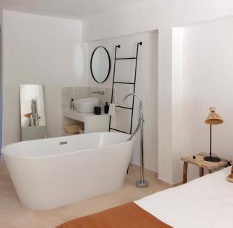 Saint-Cezaire-sur-Siagne House | Domaine de la Xavolière