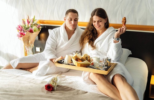Rouilly-Sacey Hotel | Domaine de la Forêt d’Orient, Logis Hôtel, Restaurant, Spa & Golf