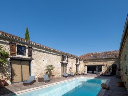Vic-Fezensac Bed & Breakfast | Domaine de Pourrouquet - Chambres d'hôtes de charme avec piscine et spa inclus