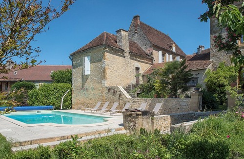Saint-Medard House | "domaine de Vielcastel" Domaine de Vielcastel Maii