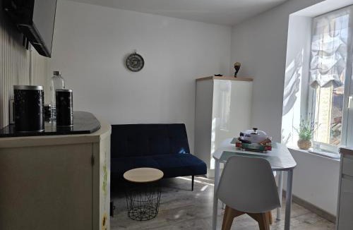 Forges-les-Bains Apartment | Domaine Du Charme - Meublé T2
