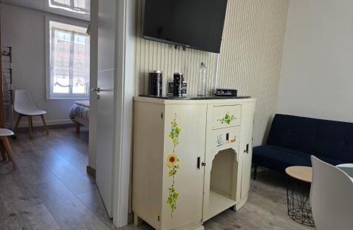 Forges-les-Bains Apartment | Domaine Du Charme - Meublé T2