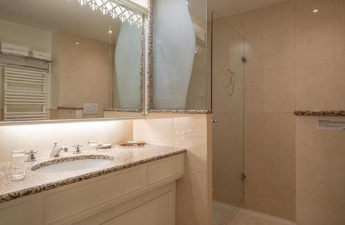 Saint-Meloir-des-Ondes Hotel | Domaine du Limonay, The Originals Collection