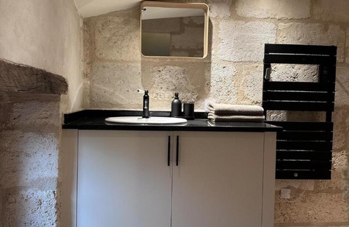 Pompignac House | Domaine Epona Appt A