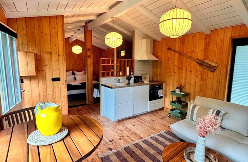 Marsolan Cabin | Domaine la Védence: La Cabane Tchanquée