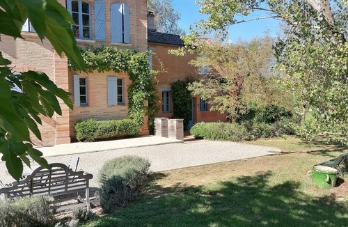 Beaumont-de-Lomagne House | Domaine Roujos - Pastel: Authentic French Gîte with Pool Near Beaumont de Lomagne