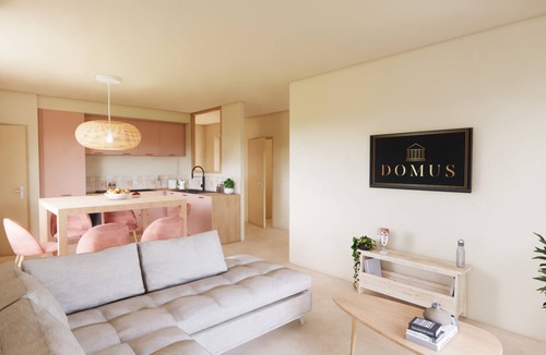 Estezargues House | Domus Solis
