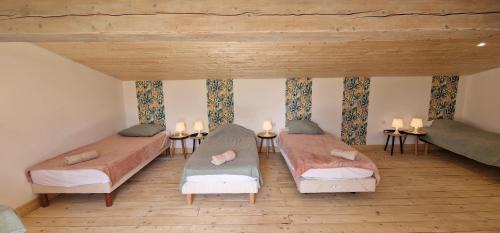 Roquefeuil Hostel | Dortoir Gîte d'étapes "Les troubadours" Ô rendez-vous 6 pers en Demi-pension