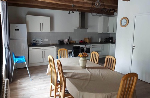 Les Champs-Geraux House | Double room-Queen-Private Bathroom-Courtyard view