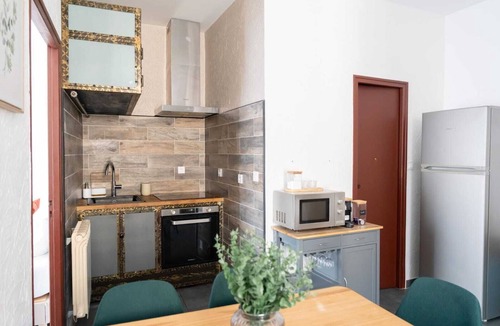 Quartier Administrations Apartment | Downtown Apartment ° 2 bedrooms ° near the Arènes ° air conditioning