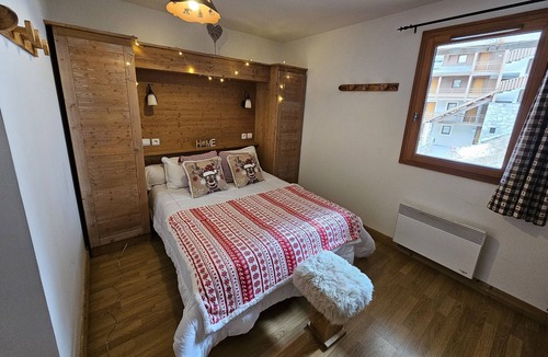 Les Sagnieres Apartment | Duplex 8 Pers Piscine et Parking Privatives à la Résidence Au Pied des Pistes