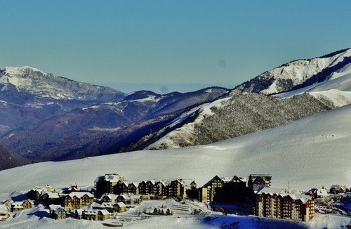 Gouaux-de-Larboust Apartment | Duplex Apartment Peyragudes 6 pers, ski-in access to slopes