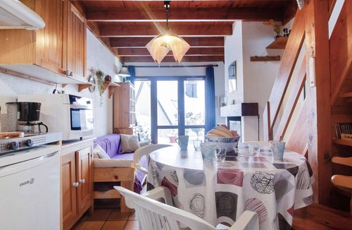 Viella Apartment | Duplex chalet for 4 with fireplace and parking - Viella