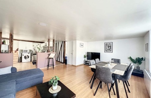 Chalons-en-Champagne Apartment | Duplex Cosy 85 m² hypercentre de Châlons-en-Champagne- Place de la République