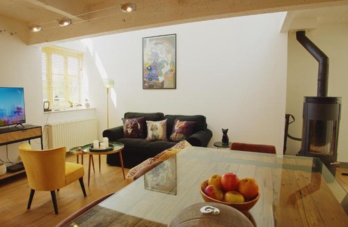 Lehon Apartment | Duplex Klimtea avec jardin et cadre verdoyant