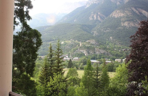 Jausiers Apartment | Duplex T3 in Jausiers - 6 people, terrace, parking