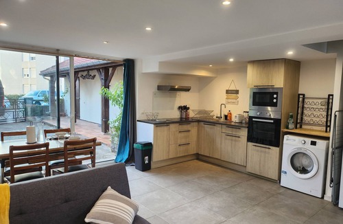Pau Nord Apartment | Duplex with garden, near University, racecourse, shopping center, Hélioparc
