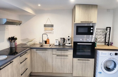 Pau Nord Apartment | Duplex with garden, near University, racecourse, shopping center, Hélioparc