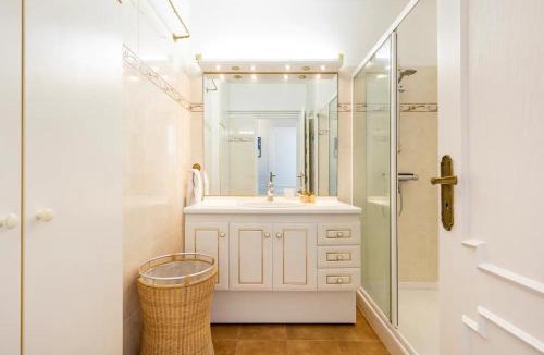 Riquier Apartment | Eat - Sleep - Wander Chic and Cosy Flat