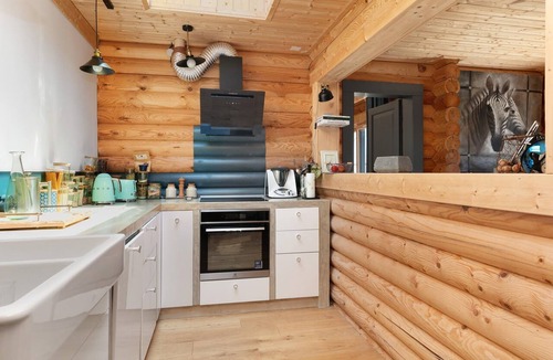 La Turballe House | Eco-Friendly Wooden Holiday Home with Terrace, Wi-Fi, and AC 300m from the Sea
