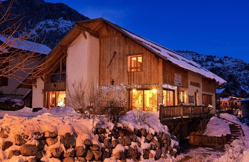 Saint-Martin-de-Queyrieres House | Ecological house 5 minutes from Briancon, 15 people, 2 ears, comfort, SPA