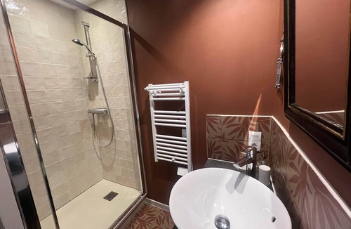 Le Rosais-La Flourie House | Eglantine room 2nd floor