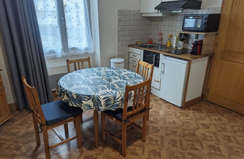 Bourbonne-les-Bains Cottage | Elegant 3-Star Apartment with Rooftop Terrace, Near Thermal Baths in Bourbonne-les-Bains