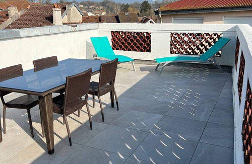 Bourbonne-les-Bains Cottage | Elegant 3-Star Apartment with Rooftop Terrace, Near Thermal Baths in Bourbonne-les-Bains