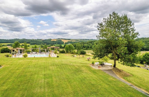 Saint-Justin House | ELEGANT CHARACTER-FILLED PROPERTY WITH STUNNING POOL